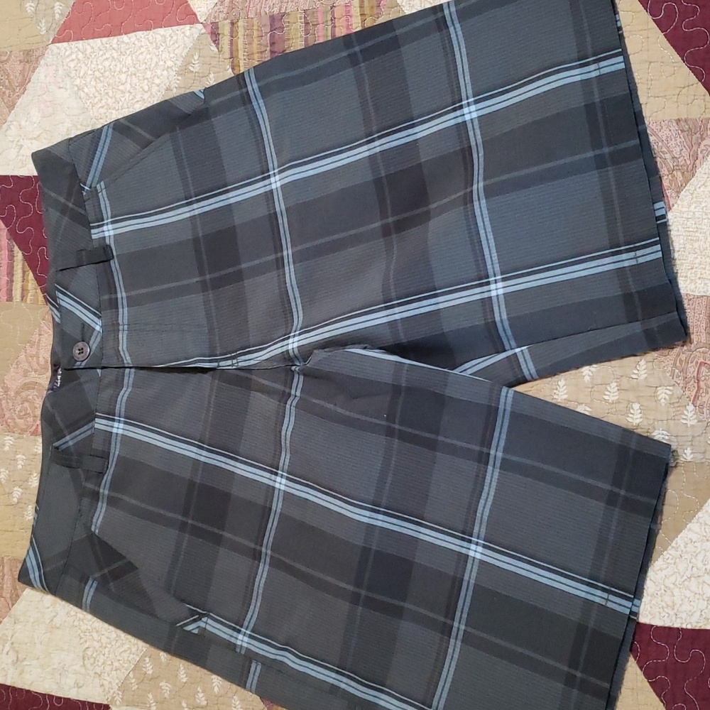 Rip Curl plaid shorts / 33"